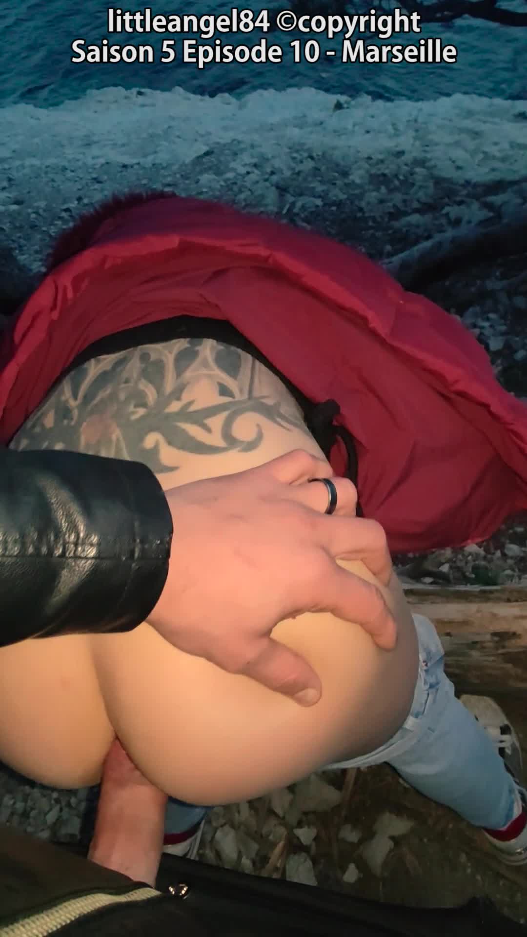 Vlog de LittleAngel en Marsella + sexo anal al aire libre