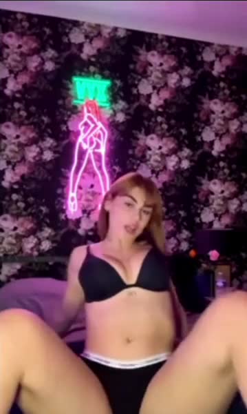 Carla Vyx -    19 de octubre de 2025 Rousse Hot Liveshow